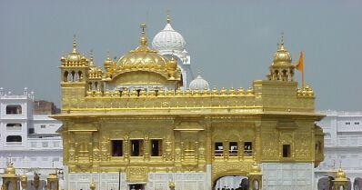 Gurdwara Domes, White and Gold | phillipwhidden.com